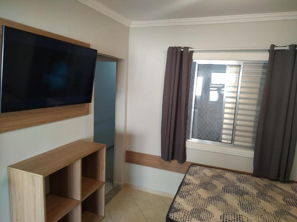 Kitnet Asturias 51B No Ed. Guariata, Proximo A Praia Das Asturias Em 瓜鲁雅 外观 照片